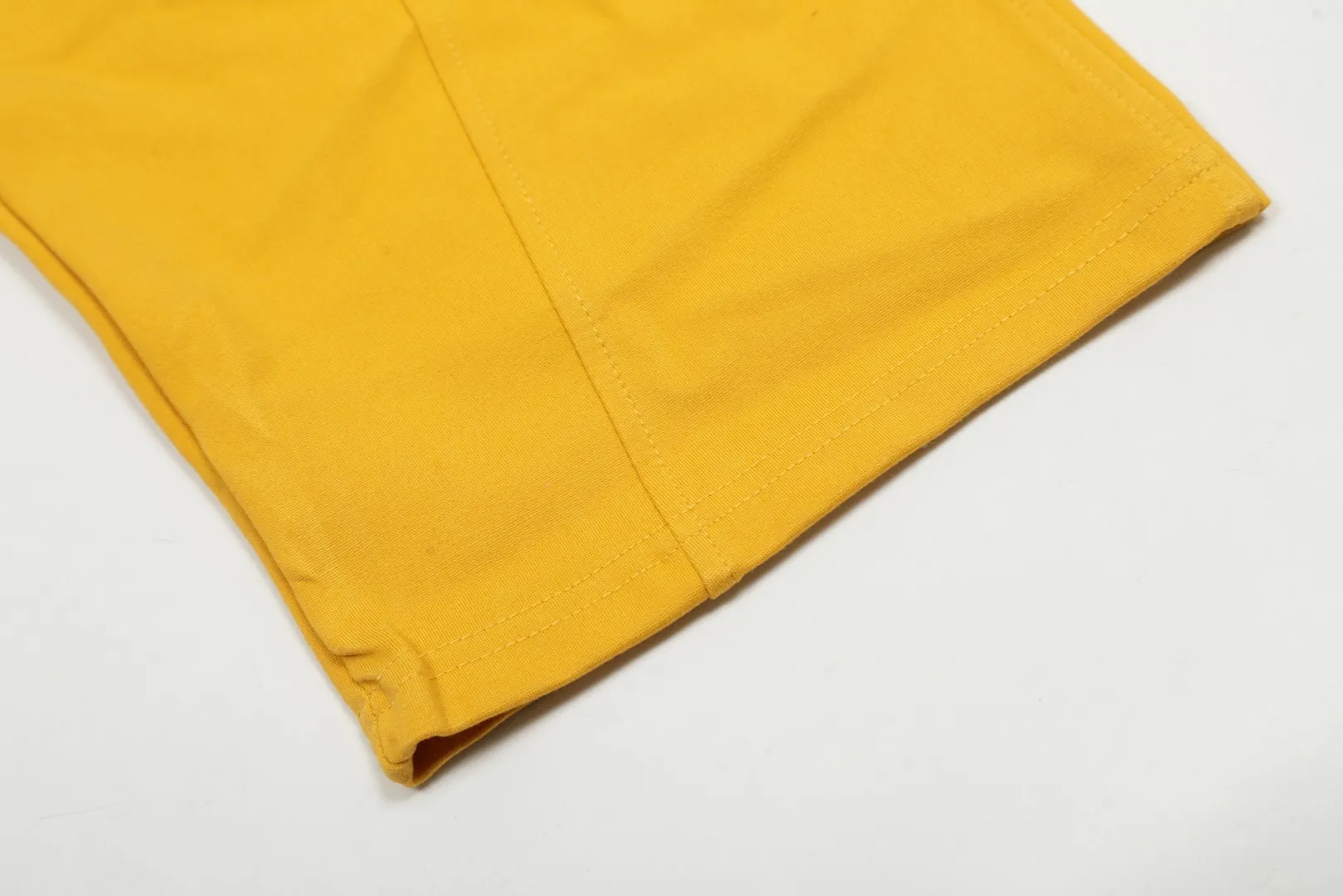 🅿️250 "Top quality" Style number: T7002# [Ralph Lauren solid color pony embroidered logo simple casual wide-leg trousers] ✅Ralph Lauren classic basic versatile unisex wide-leg spliced couple straight trousers ✅Brocade and cotton Roman cloth splicing technology ✅The version is restored to the original single The maximum size can be worn up to 170 pounds Loose, comfortable and stress-free ✅The upper body is simple and easy to match ootd must-have Good-looking clothes are never chosen by anyone. A must-have in couples’ wardrobes. Size: S-XL. Color: floral gray, black, yellow, and fruit green.